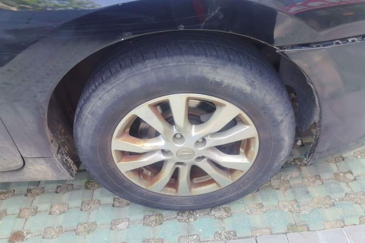 Used Nissan Teana 2013 2.0L XL Comfort Edition Right Front Wheel Hub