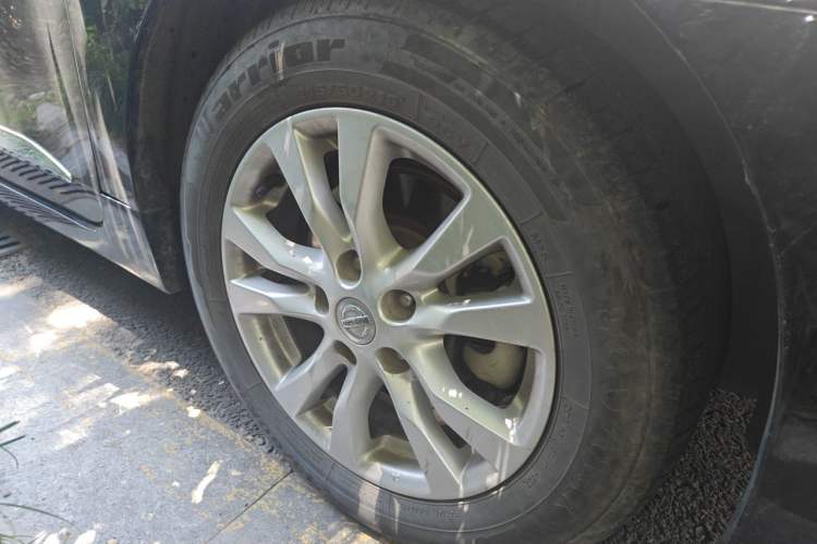 Used Nissan Teana 2013 2.0L XL Comfort Edition Right Front Wheel Hub
