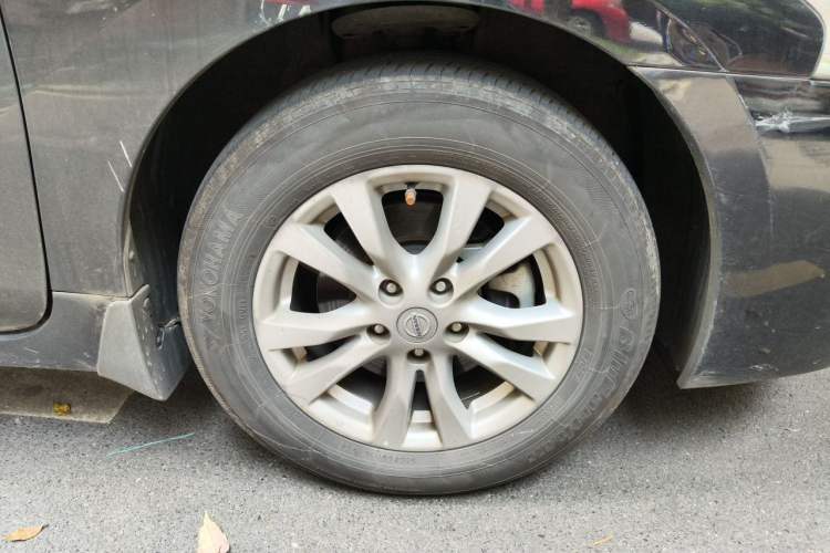 Used Nissan Teana 2013 2.0L XL Comfort Edition Right Front Wheel Hub