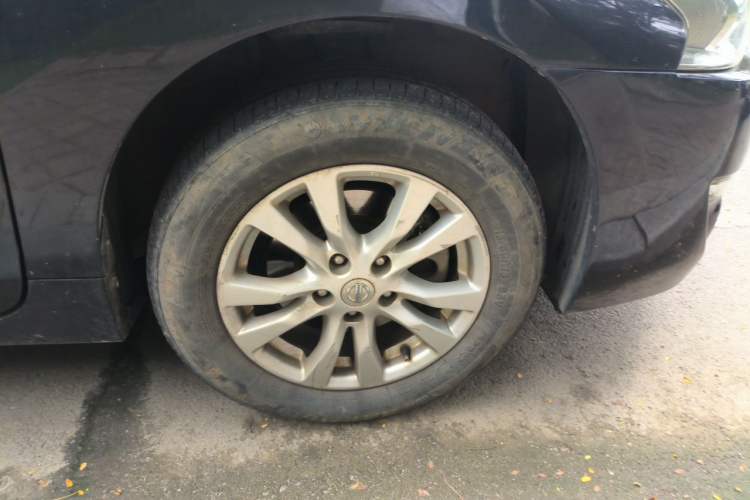 Used Nissan Teana 2013 2.0L XL Comfort Edition Right Front Wheel Hub