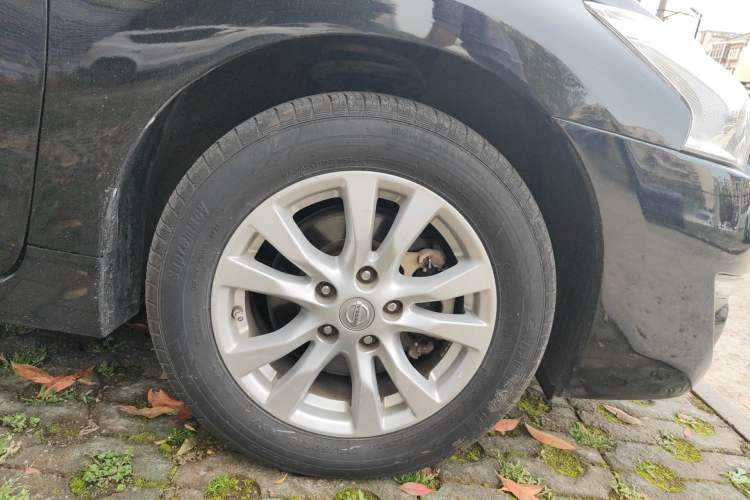Used Nissan Teana 2013 2.0L XL Comfort Edition Right Front Wheel Hub