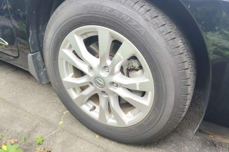 Used Nissan Teana 2013 2.0L XL Comfort Edition Right Front Wheel Hub