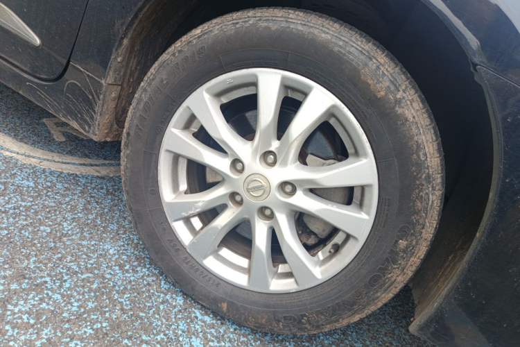Used Nissan Teana 2013 2.0L XL Comfort Edition Right Front Wheel Hub