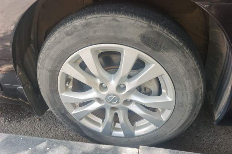 Used Nissan Teana 2013 2.0L XL Comfort Edition Right Front Wheel Hub