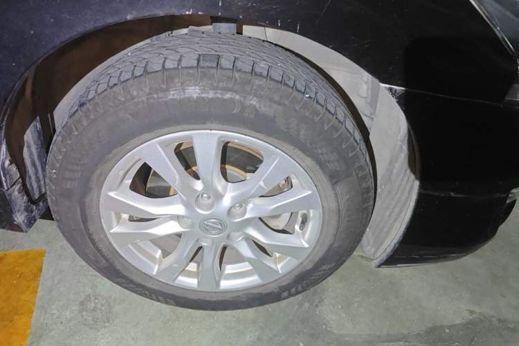 Used Nissan Teana 2013 2.0L XL Comfort Edition Right Front Wheel Hub