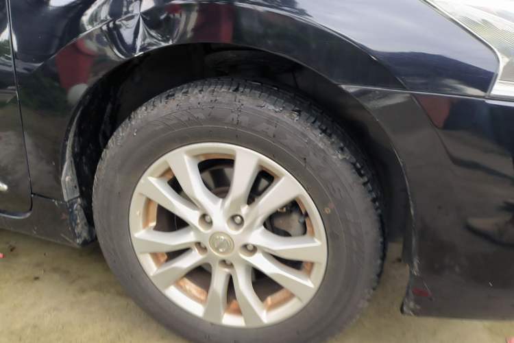 Used Nissan Teana 2013 2.0L XL Comfort Edition Right Front Wheel Hub