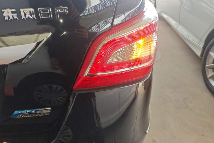 Used Nissan Teana 2013 2.0L XL Comfort Edition Right Rear Taillight