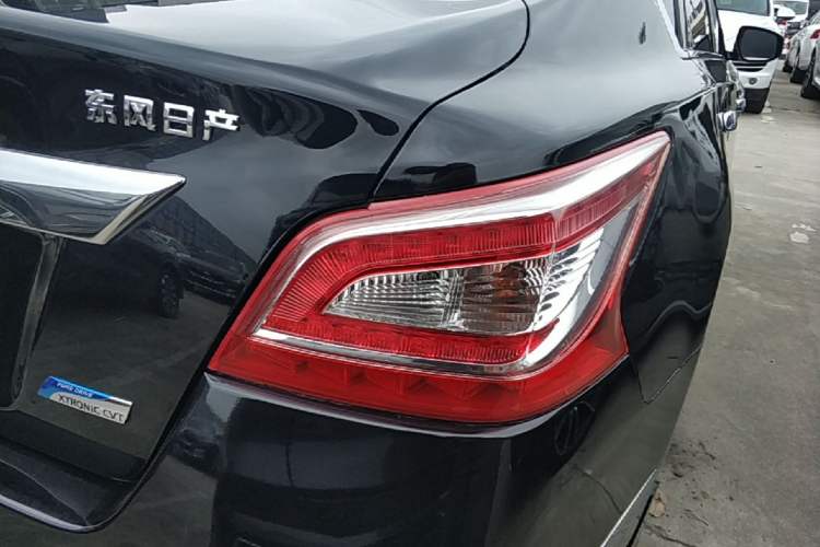Used Nissan Teana 2013 2.0L XL Comfort Edition Right Rear Taillight