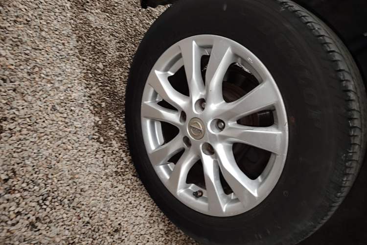 Used Nissan Teana 2013 2.0L XL Comfort Edition Right Rear Wheel Hub