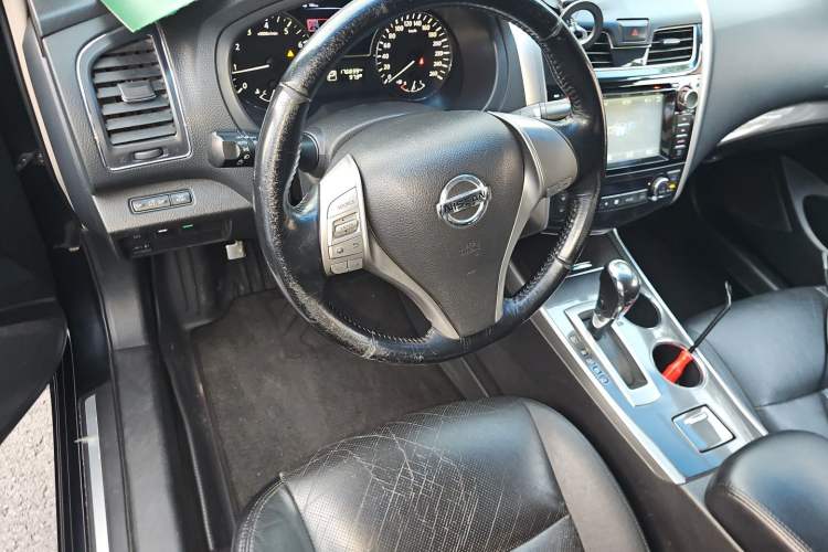 Used Nissan Teana 2013 2.0L XL Comfort Edition Steering Wheel