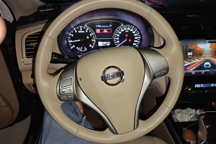 Used Nissan Teana 2013 2.0L XL Comfort Edition Steering Wheel