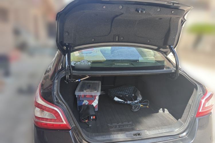 Used Nissan Teana 2013 2.5L XL-Upper NAVI Tech Deluxe Edition Trunk