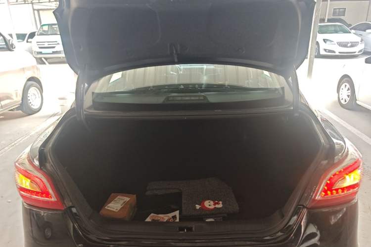 Used Nissan Teana 2013 2.0L XL Comfort Edition Trunk