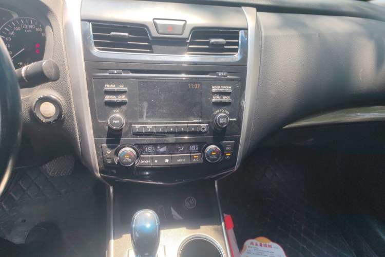 Used Nissan Teana 2013 2.5L XL Leading Edition Audio And AC Panel