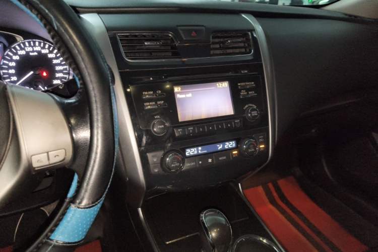 Used Nissan Teana 2013 2.0L XL Comfort Edition Audio And AC Panel