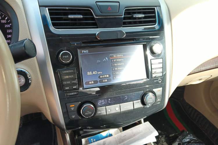 Used Nissan Teana 2013 2.5L XL-NAVI Luxury Edition Audio And AC Panel
