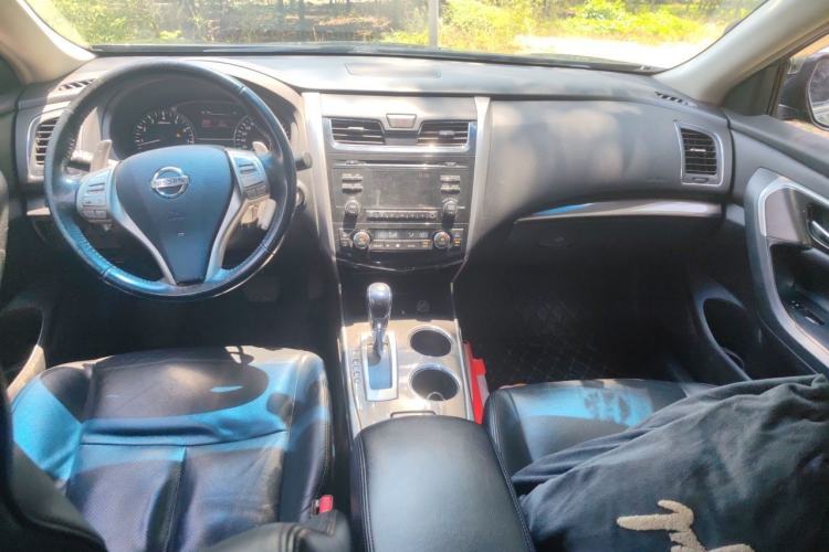 Used Nissan Teana 2013 2.5L XL Leading Edition Center Console