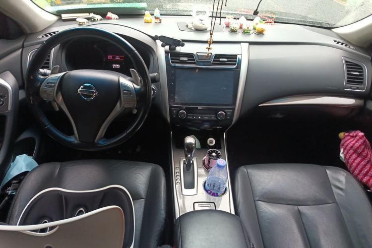 Used Nissan Teana 2013 2.5L XL Leading Edition Center Console