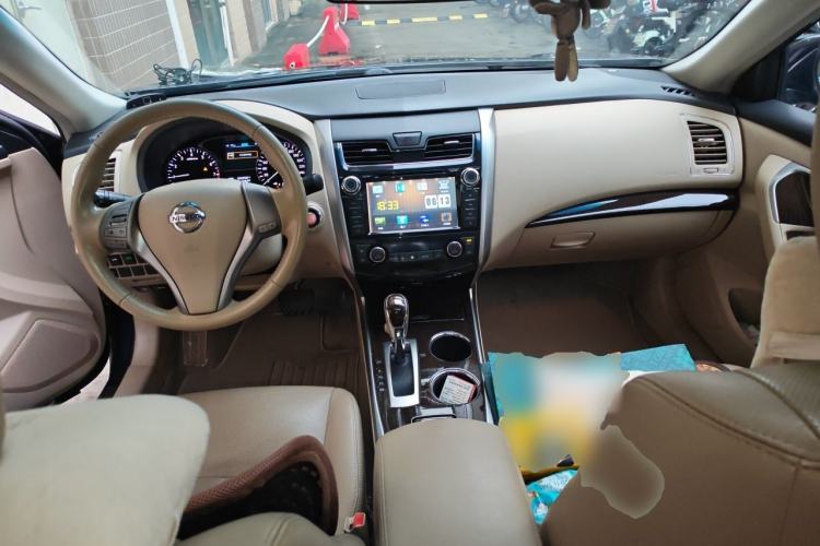Used Nissan Teana 2013 2.0L XL Comfort Edition Center Console