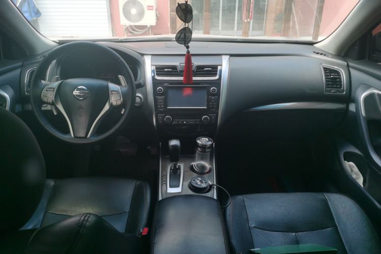 Used Nissan Teana 2013 2.5L XL-NAVI Tech Smart Enjoyment Edition Center Console