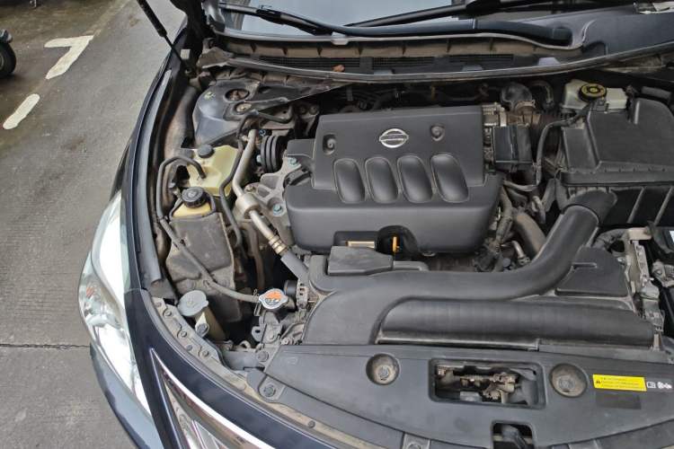 Used Nissan Teana 2013 2.0L XL Comfort Edition Engine Bay Right