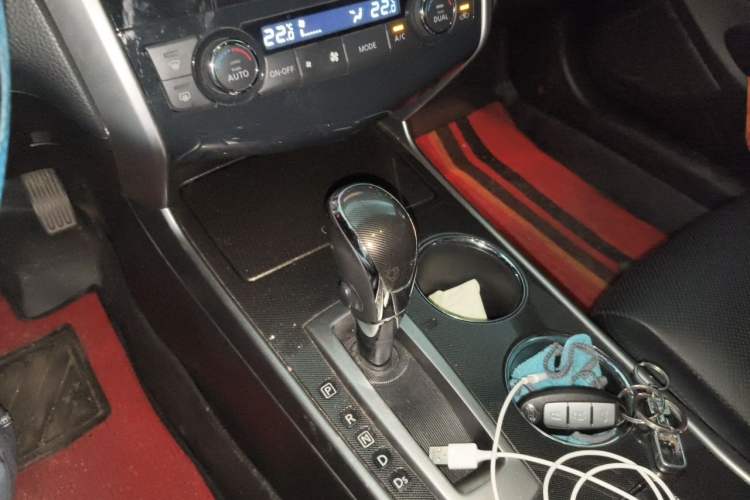 Used Nissan Teana 2013 2.0L XL Comfort Edition Gear Lever