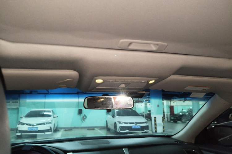 Used Nissan Teana 2013 2.0L XL Comfort Edition Headliner