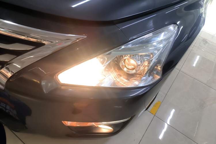 Used Nissan Teana 2013 2.0L XL Comfort Edition Left Front Headlight