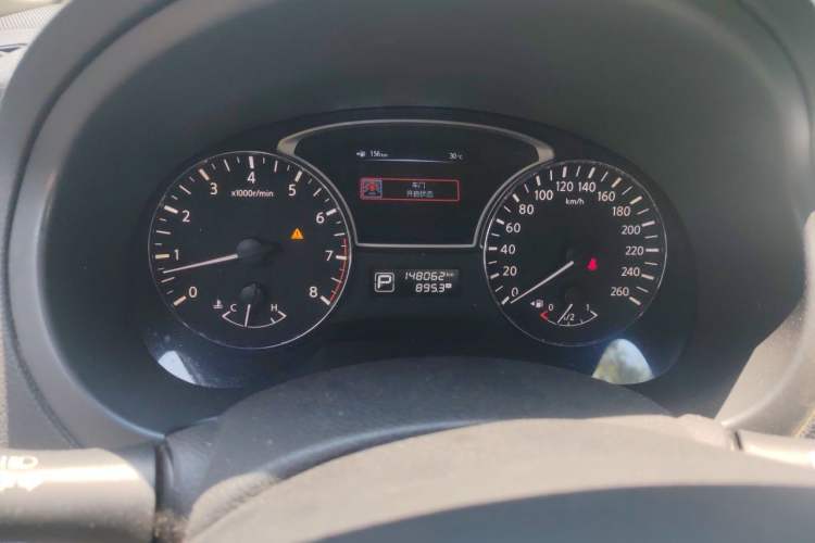 Used Nissan Teana 2013 2.5L XL Leading Edition Odometer Close Up