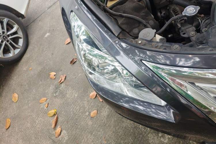 Used Nissan Teana 2013 2.0L XL Comfort Edition Right Front Headlight