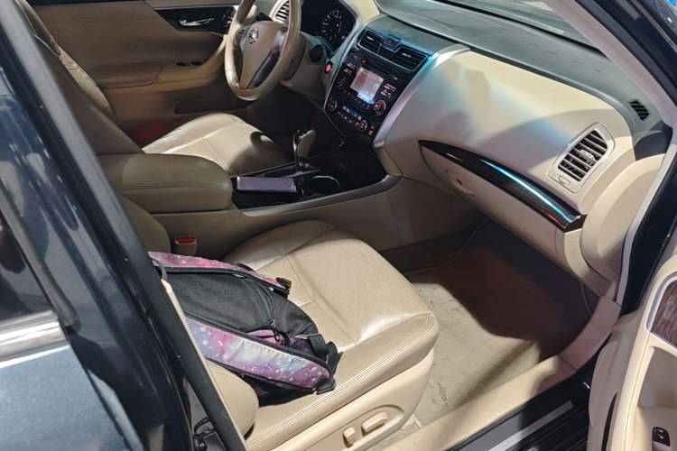 Used Nissan Teana 2013 2.0L XL Comfort Edition Right Front Seat