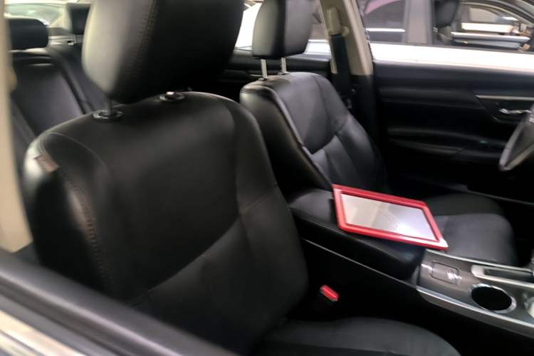 Used Nissan Teana 2013 2.0L XL Comfort Edition Right Front Seat
