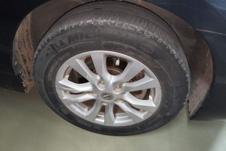 Used Nissan Teana 2013 2.0L XL Comfort Edition Right Front Wheel Hub