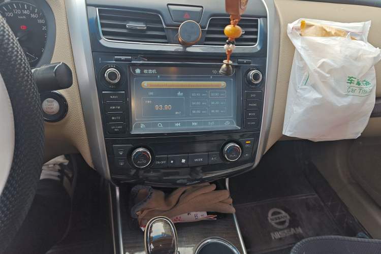 Used Nissan Teana 2013 2.0L XL Comfort Edition Audio And AC Panel