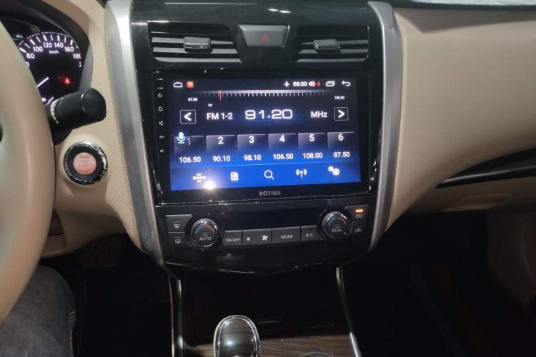 Used Nissan Teana 2013 2.0L XE Fashion Edition Audio And AC Panel