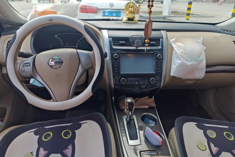Used Nissan Teana 2013 2.0L XL Comfort Edition Center Console
