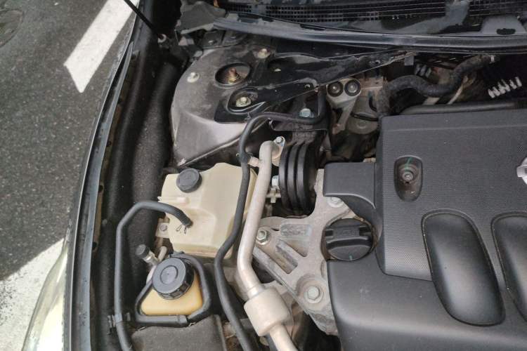Used Nissan Teana 2013 2.0L XL Comfort Edition Engine Bay Right