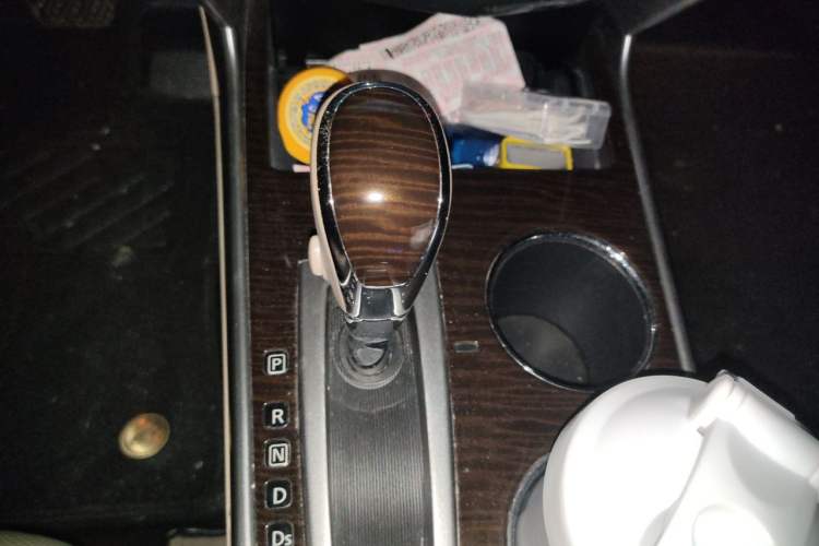 Used Nissan Teana 2013 2.0L XL Comfort Edition Gear Lever