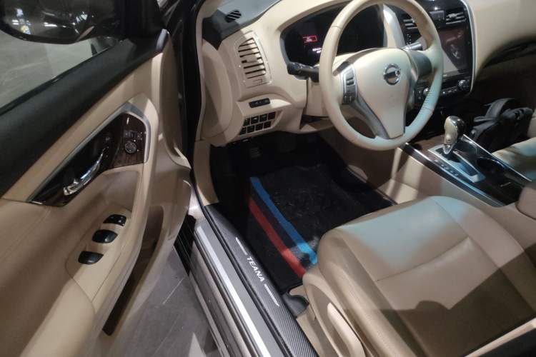 Used Nissan Teana 2013 2.0L XE Fashion Edition Interior 3
