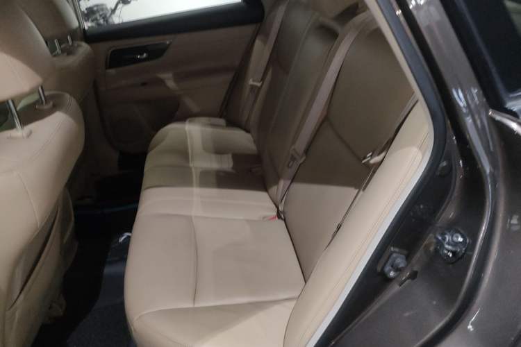 Used Nissan Teana 2013 2.0L XE Fashion Edition Interior 4