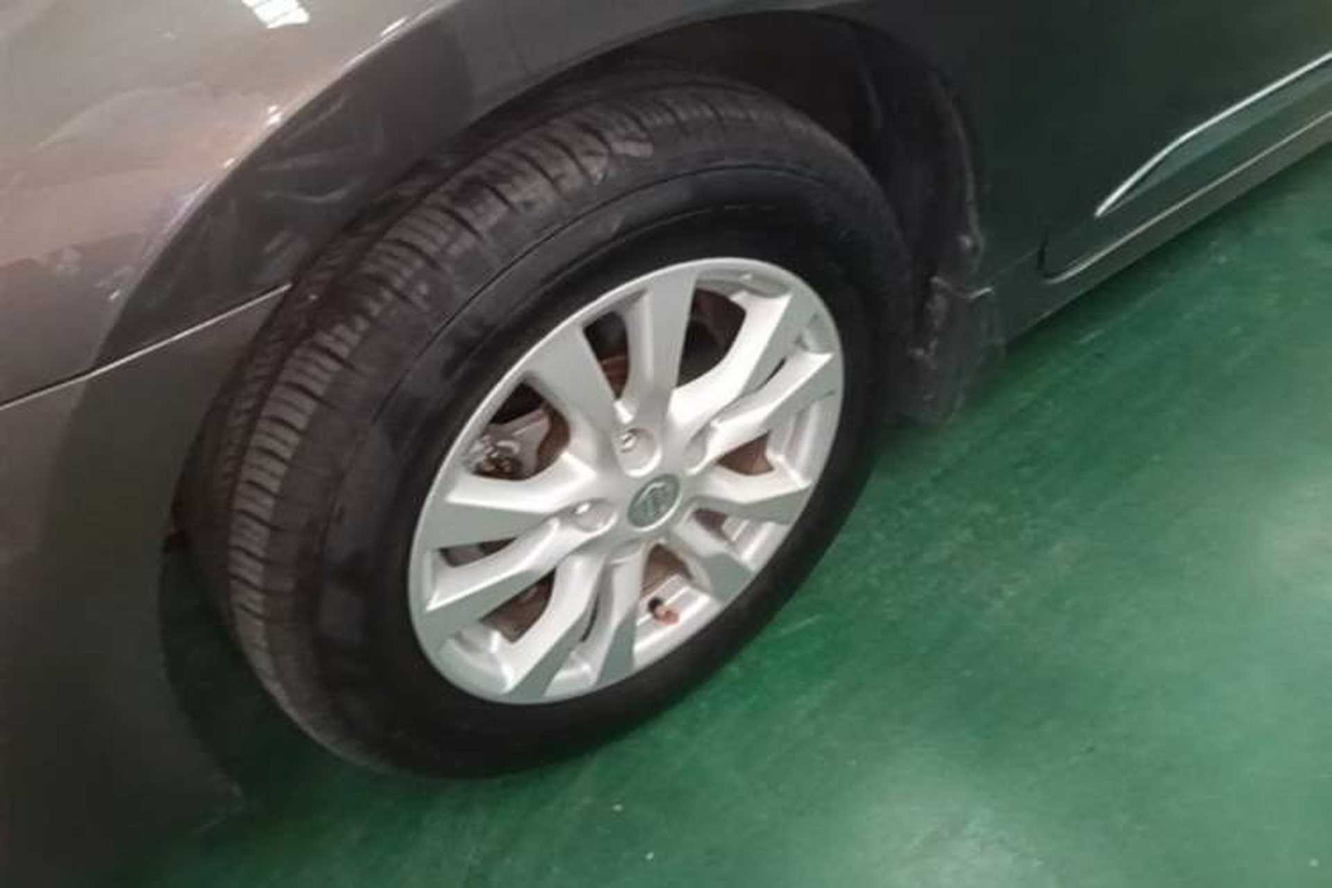 Used Nissan Teana 2013 2.0L XL Comfort Edition Left Front Wheel Hub