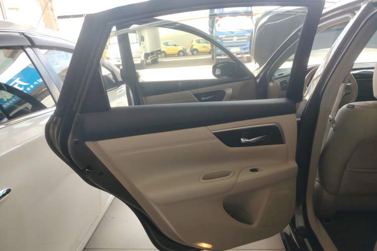 Used Nissan Teana 2013 2.0L XL Comfort Edition Left Rear Door Interior