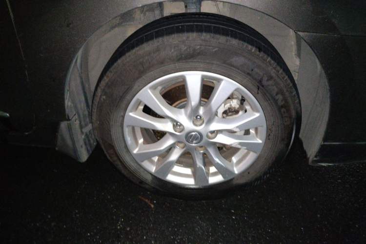 Used Nissan Teana 2013 2.0L XL Comfort Edition Right Front Wheel Hub