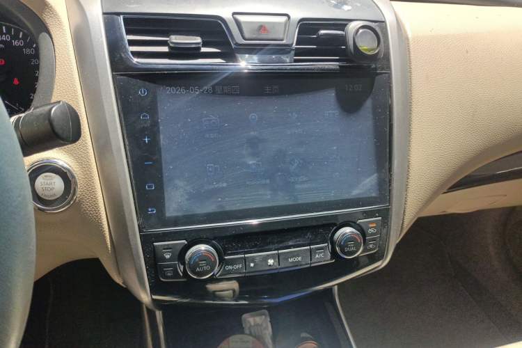 Used Nissan Teana 2013 2.0L XL Comfort Edition Audio And AC Panel
