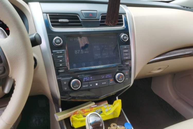 Used Nissan Teana 2013 2.5L XL Leading Edition Audio And AC Panel