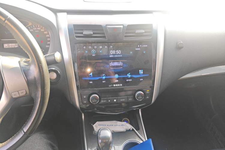 Used Nissan Teana 2013 2.0L XL Comfort Edition Audio And AC Panel
