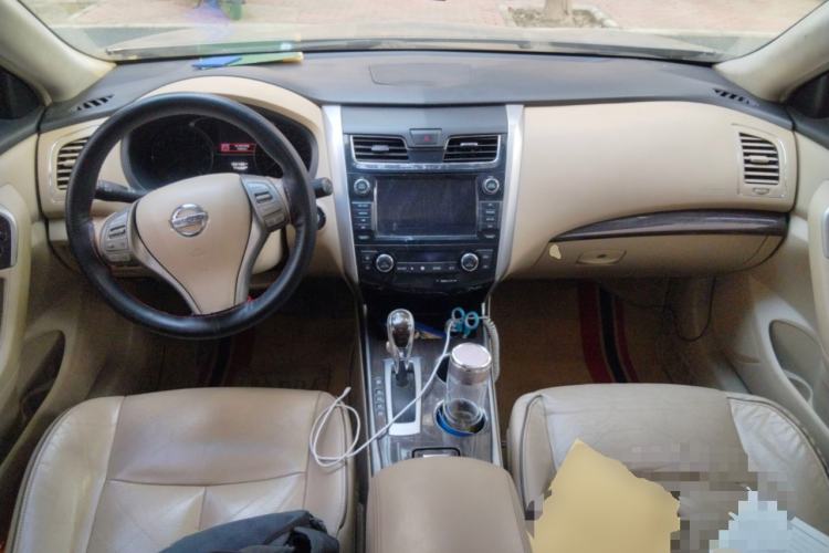 Used Nissan Teana 2013 2.0L XL Comfort Edition Center Console