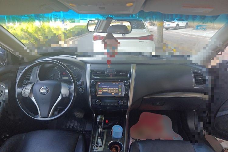 Used Nissan Teana 2013 2.0L XL Comfort Edition Center Console