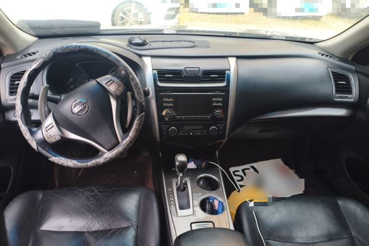 Used Nissan Teana 2013 2.5L XL Leading Edition Center Console