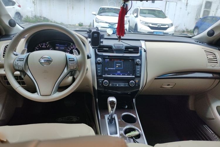 Used Nissan Teana 2013 2.5L XL-NAVI Luxury Edition Center Console